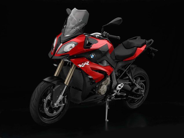 BMW S1000XR เอ็นดูโร่พันธุ์ซ่า ราคา 830,000 บาท