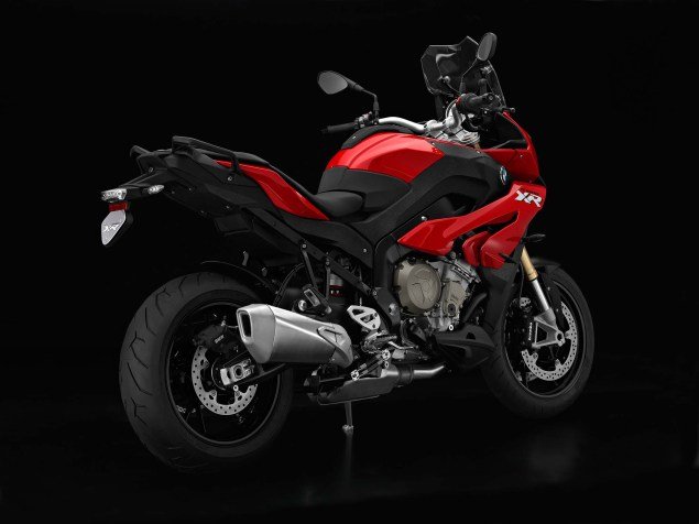 BMW S1000XR เอ็นดูโร่พันธุ์ซ่า ราคา 830,000 บาท