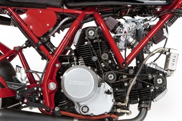 THE DREAMLINER ( Ducati Imola ) รถแต่งจากฝีมือของ ไมเคิล วูลอเวย์  