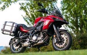 รุ่นและราคา Benelli TRK 502 แอดเวนเจอร์ไบค์สำหรับผู้ชื่นชอบการผจญภัย