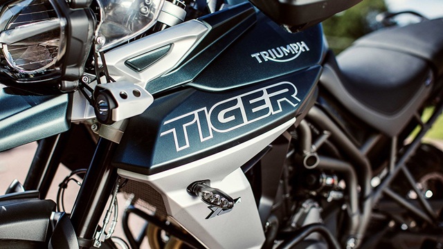 รุ่นและราคา Triumph Tiger 800 XCA ในปี 2020 เสือน้อยสองล้อ 800 ซีซี.