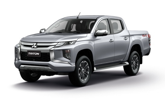 Mitsubishi Triton Double Cab 2020 สีเงิน Sterling Silver