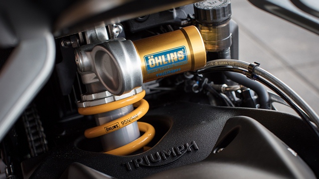 รุ่นและราคา Triumph Street Triple RS ในปี 2020 เน็คเก็ตไบค์สไตล์สตรีท