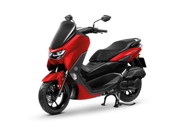 All New Yamaha NMAX 155 (ยามาฮ่า เอ็นแม็กซ์ 155) ในปี 2020 สีแดง