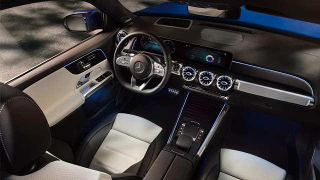 รุ่นและราคา Mercedes-Benz GLB 2021 ราคาเริ่มต้นที่ 2.899 ล้าน บาท.